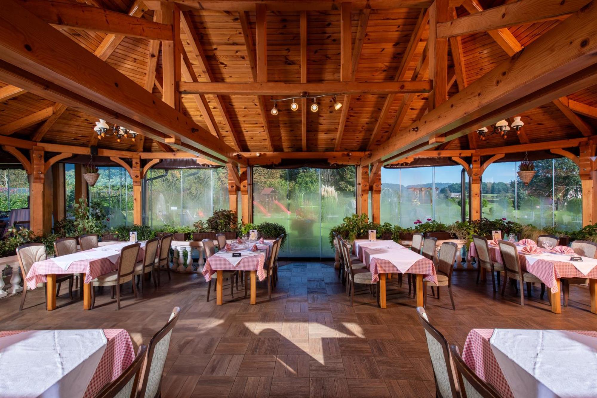 B&B Restoran Bosiljevo ภายนอก รูปภาพ
