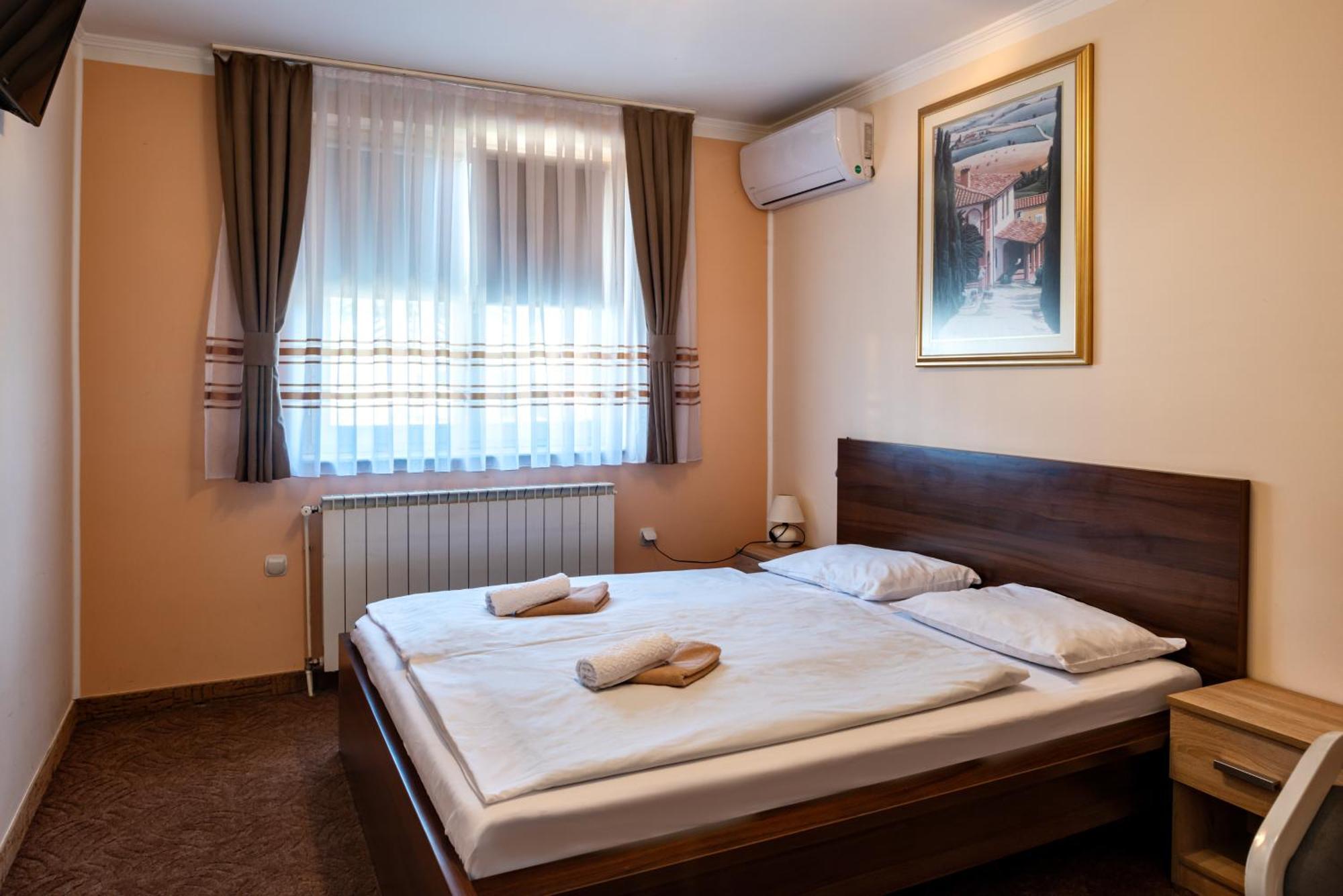 B&B Restoran Bosiljevo ภายนอก รูปภาพ